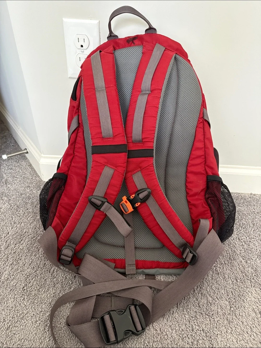 vintage REI Trail 25 hiking daypack